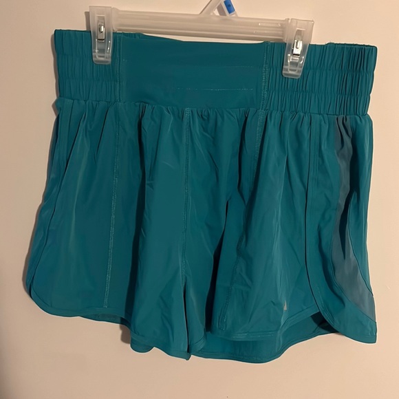 Balance athletica breeze shorts - Picture 2 of 6